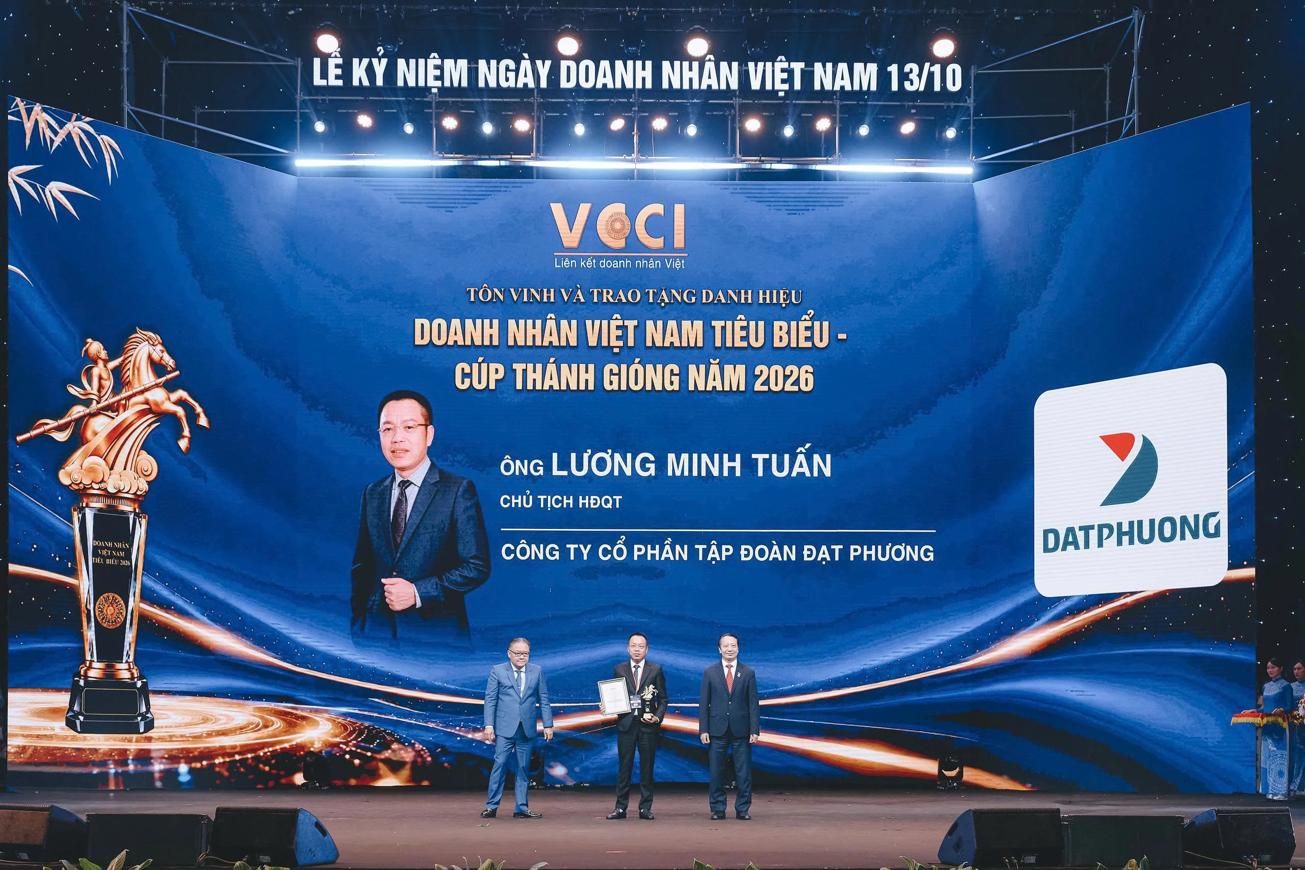 12.10 ảnh 1